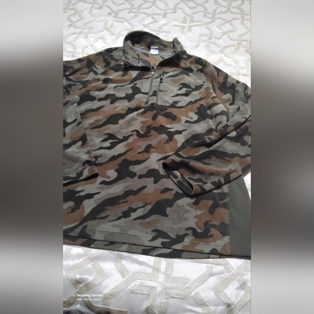 Starter camo sweater pullover